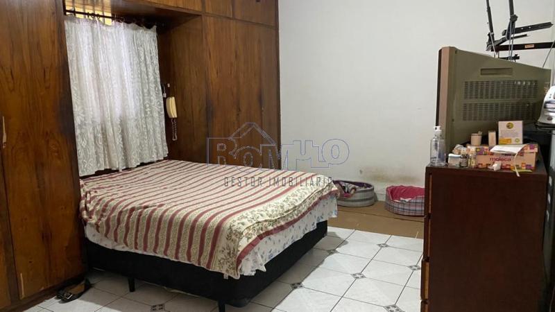 Casa 243m² 4 dormitórios com piscina